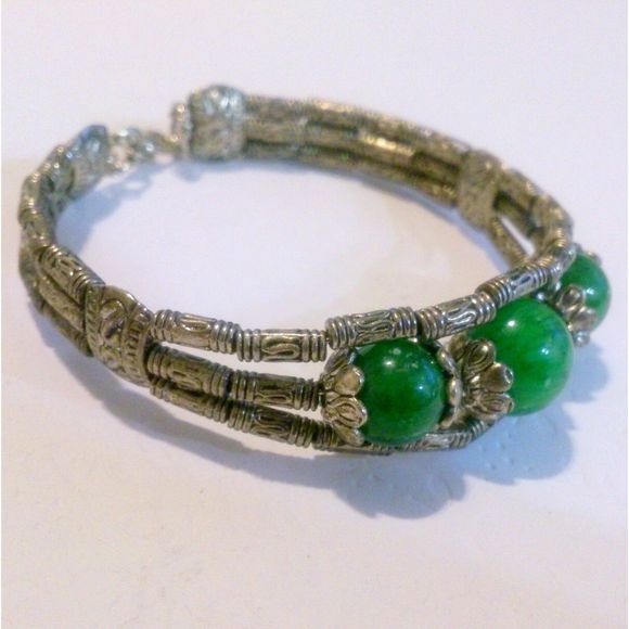 Boho Inpired Silver Tone Marbled Green Bead Bracelet * - Picture 2 of 4